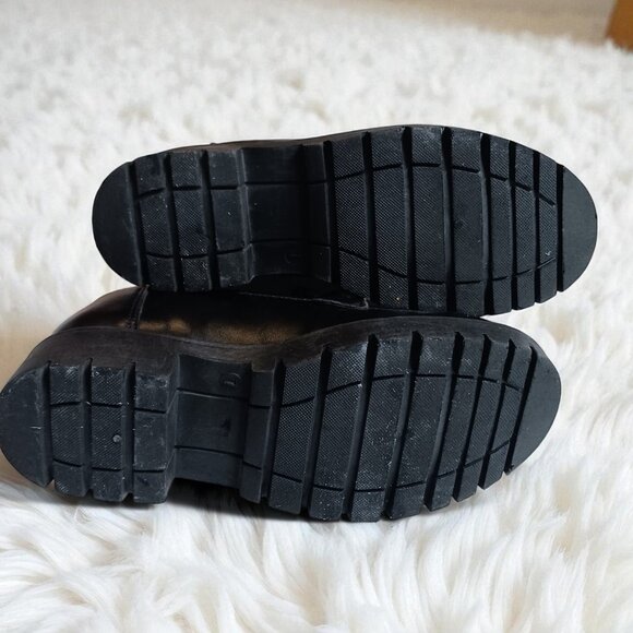 Streetwear Society Black Chunky Loafers Gold Chain Slip-On Lug  Heels Size 7 - Picture 10 of 12